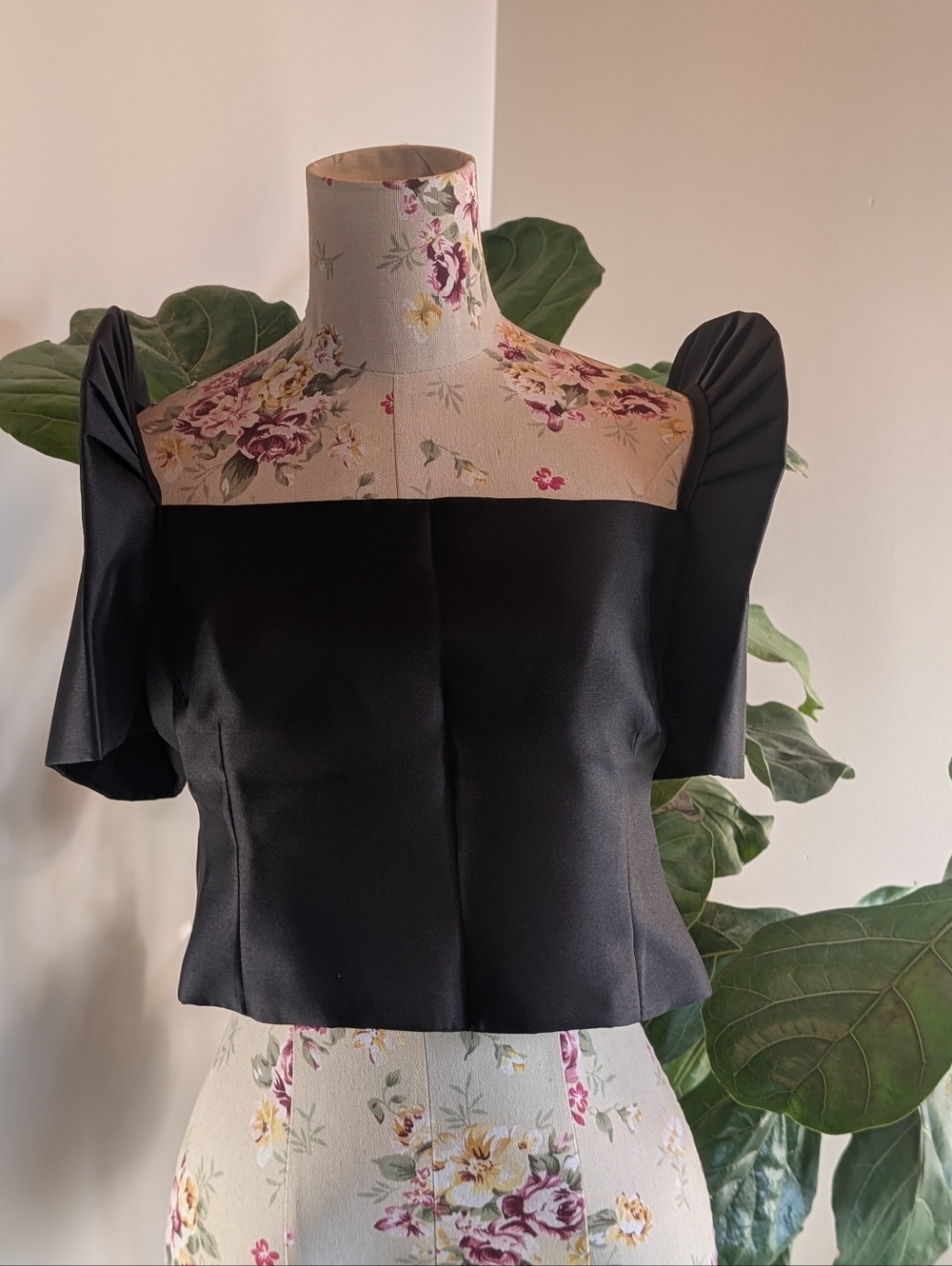 Weaves And Bows Filipiniana‎ Black Puff Sleeve Square Neck Women's Top